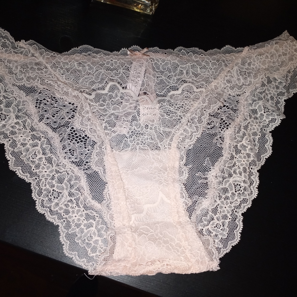 2 Victoria Secret Lace Panties NWT